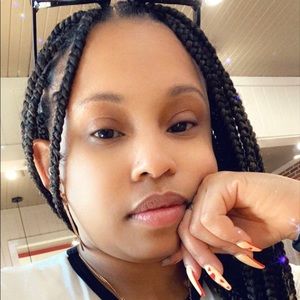 Meet your Posher, Pamela